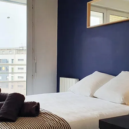 Cours De La Rep - 50m Gare Et Tram דירה *