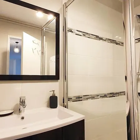 Cours De La Rep - 50m Gare Et Tram 公寓