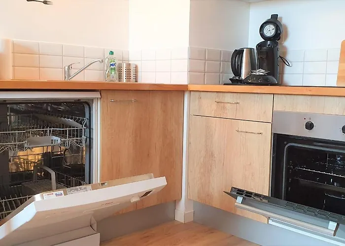 Apartment Cours De La Rep - 50m Gare Et Tram *