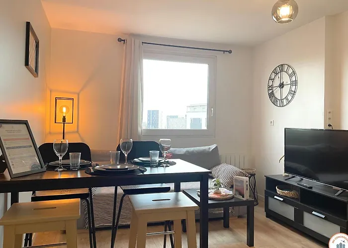 Cours De La Rep - 50m Gare Et Tram Le Havre